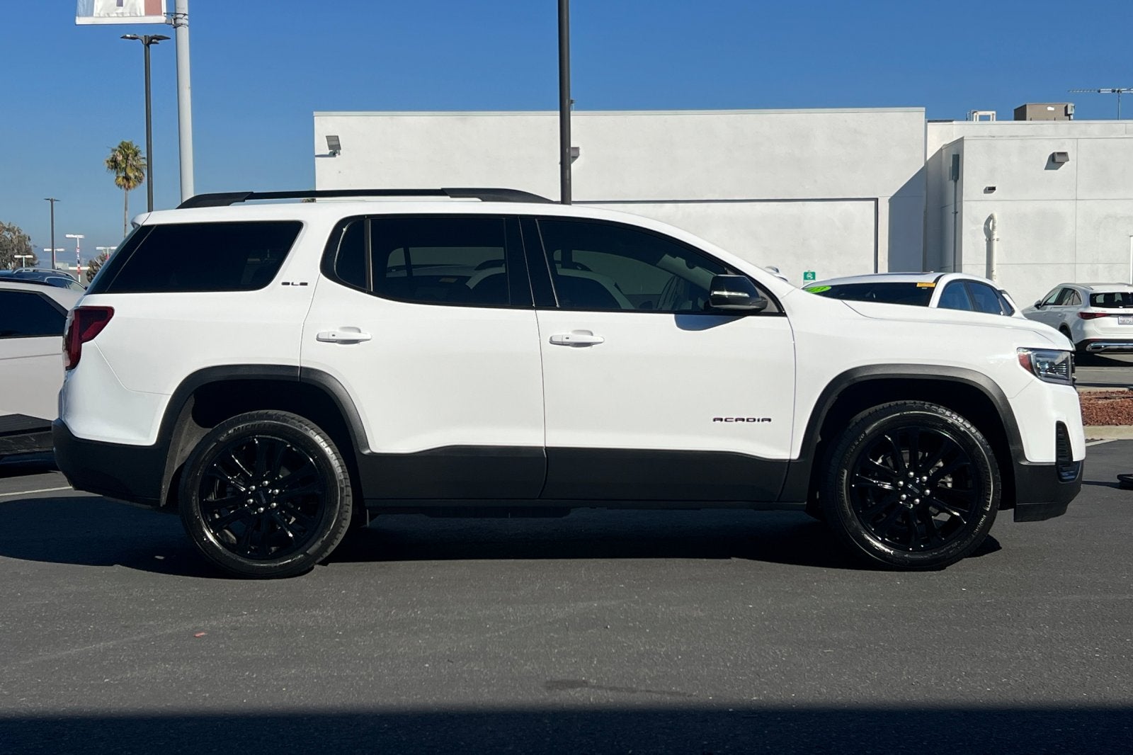 2023 GMC Acadia SLE