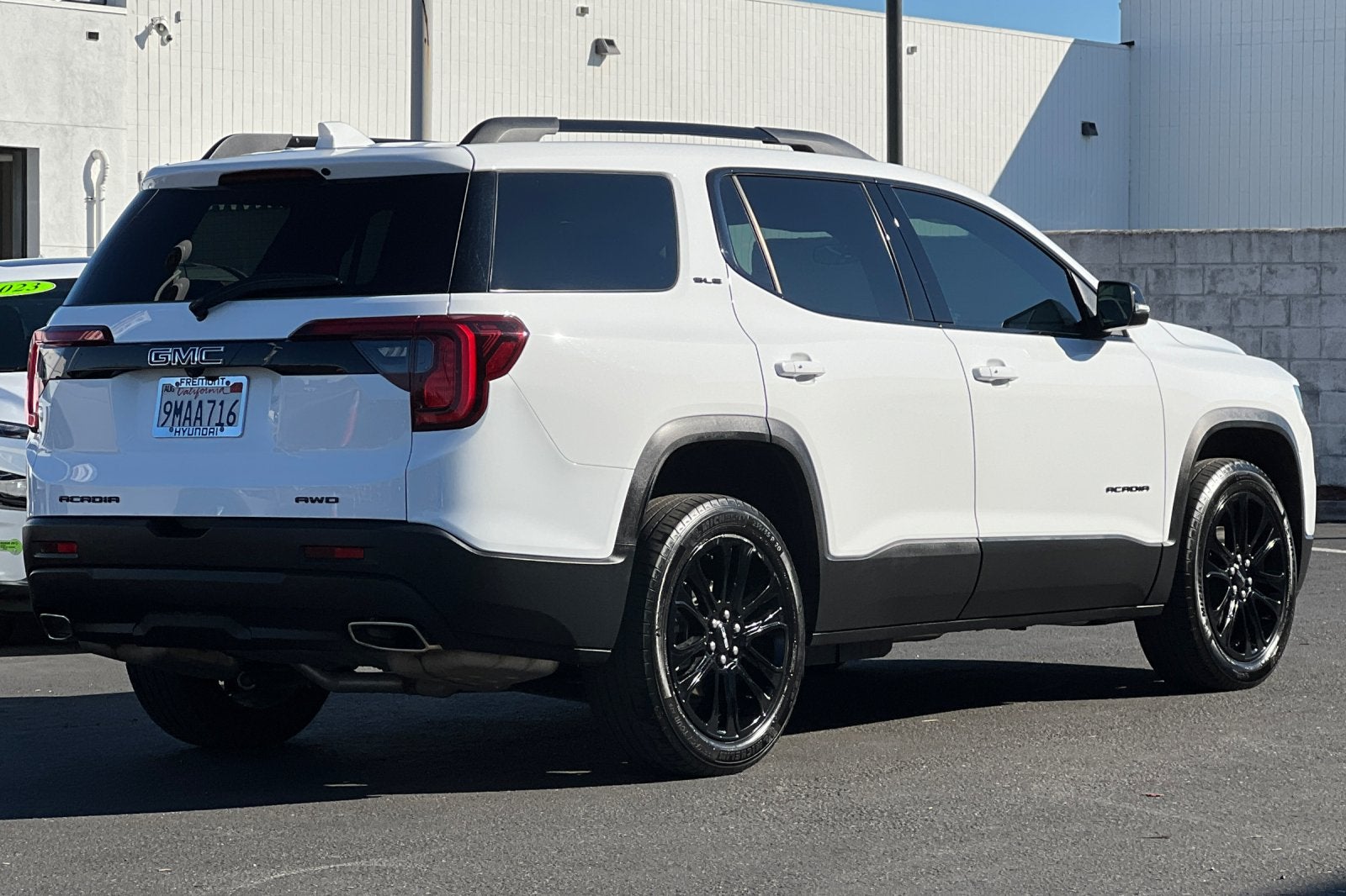 2023 GMC Acadia SLE