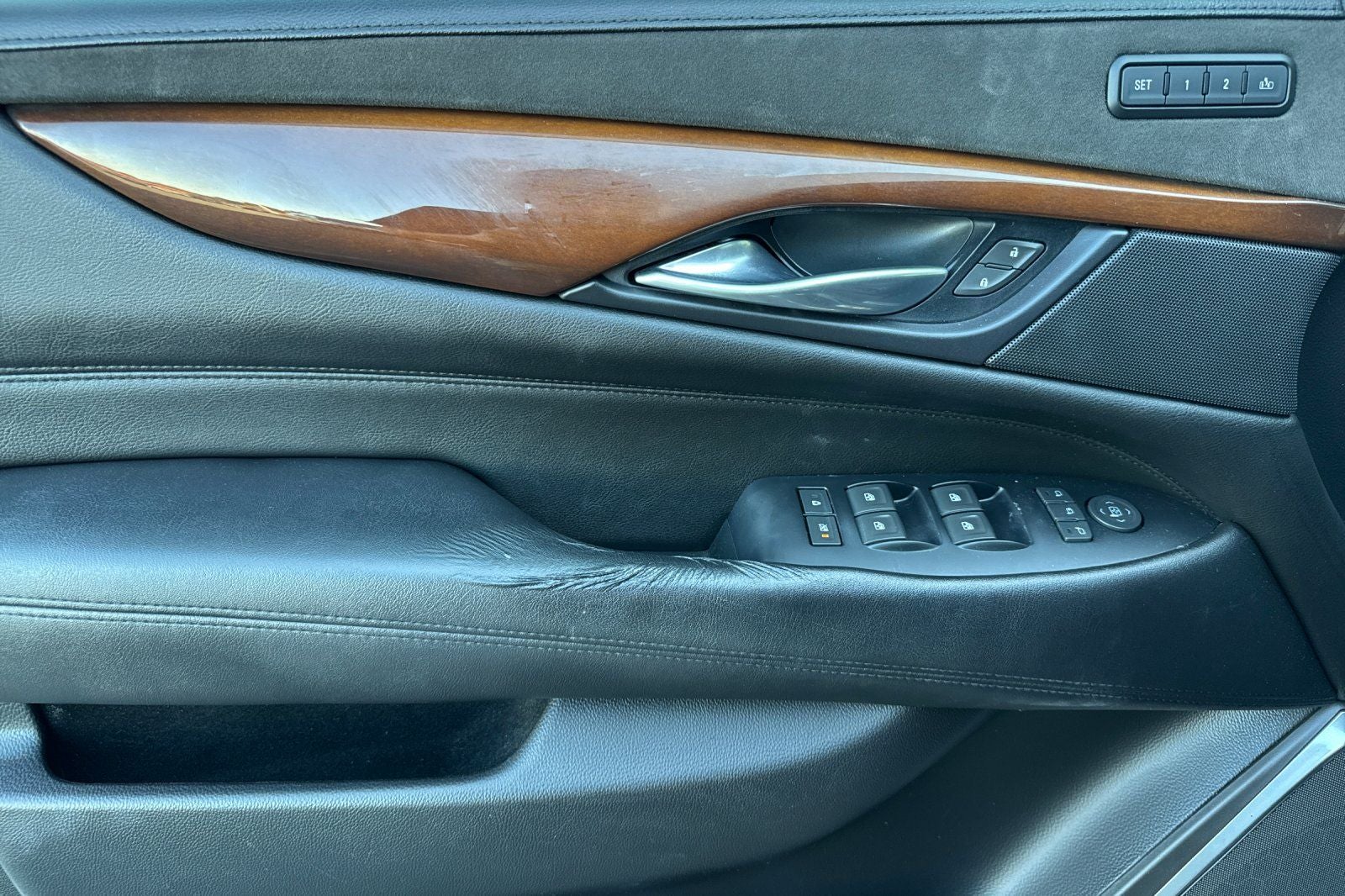 2018 Cadillac Escalade ESV Premium