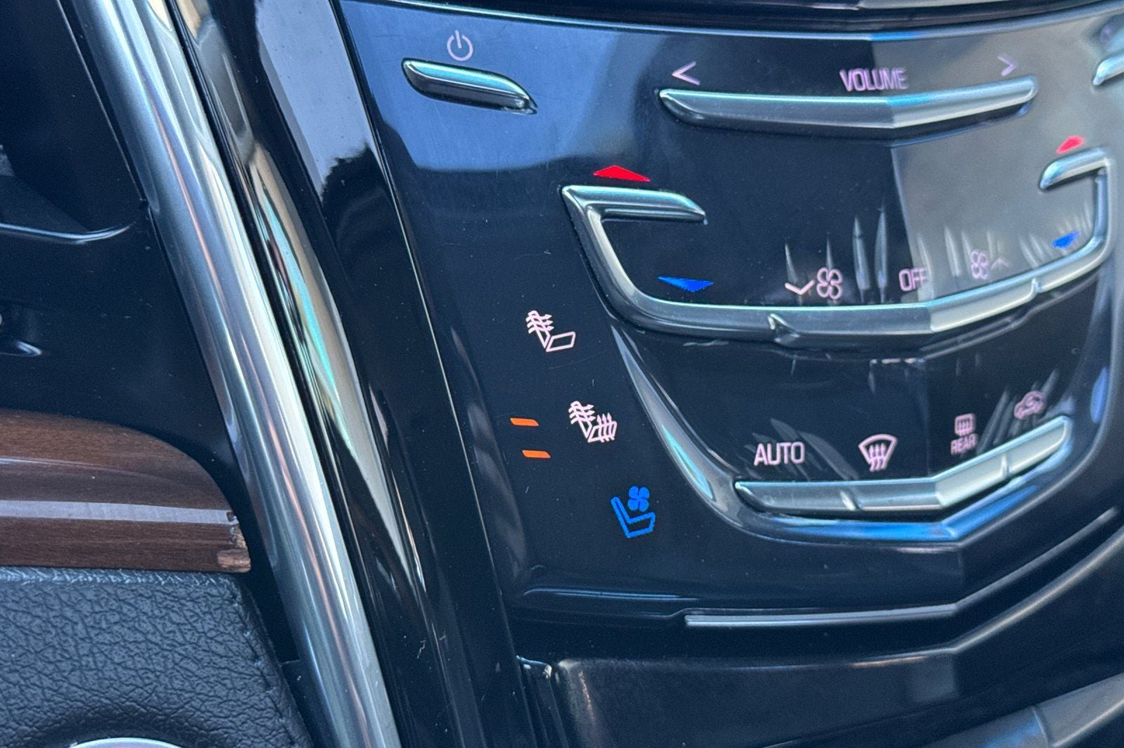 2018 Cadillac Escalade ESV Premium