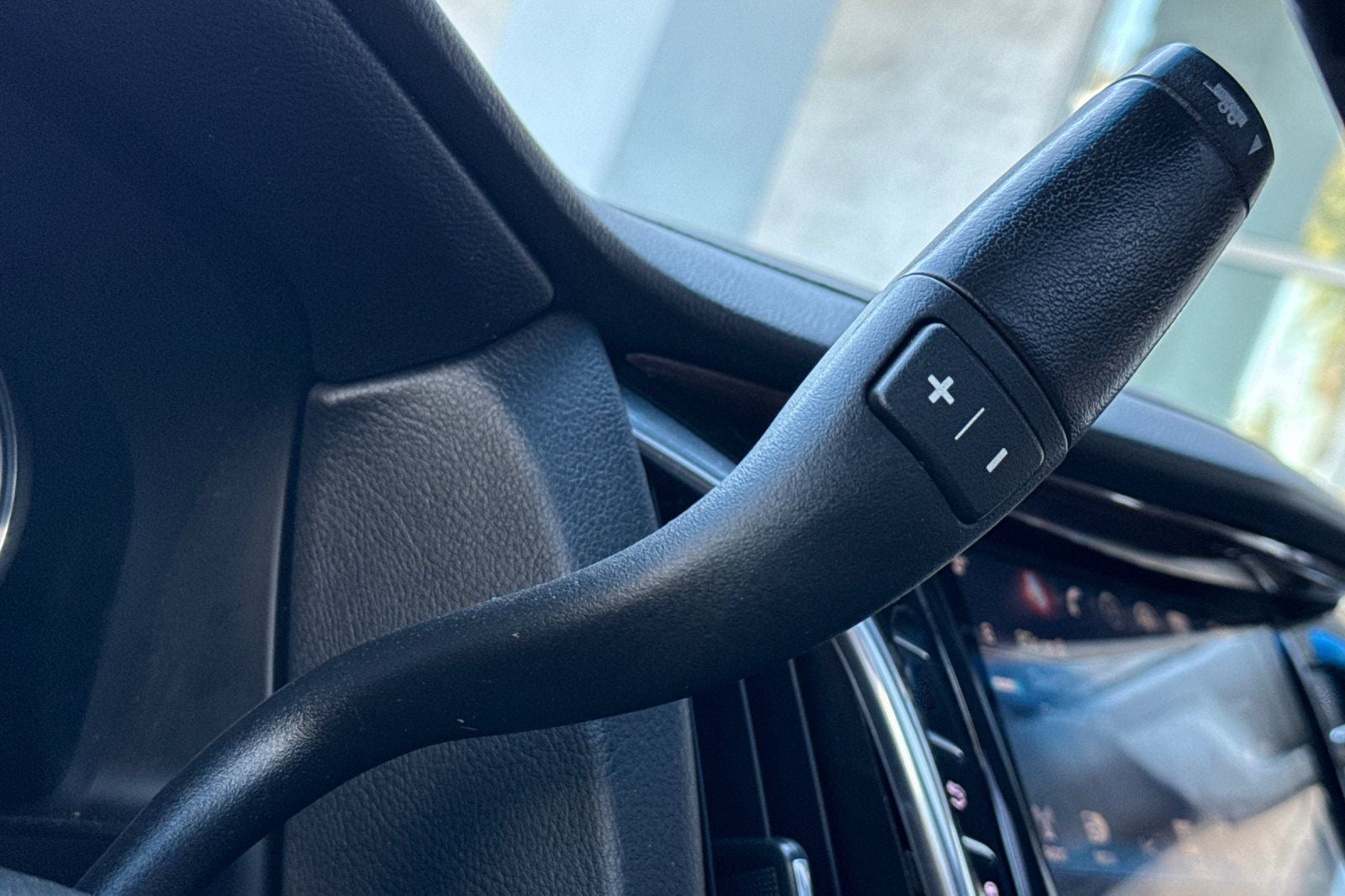 2018 Cadillac Escalade ESV Premium