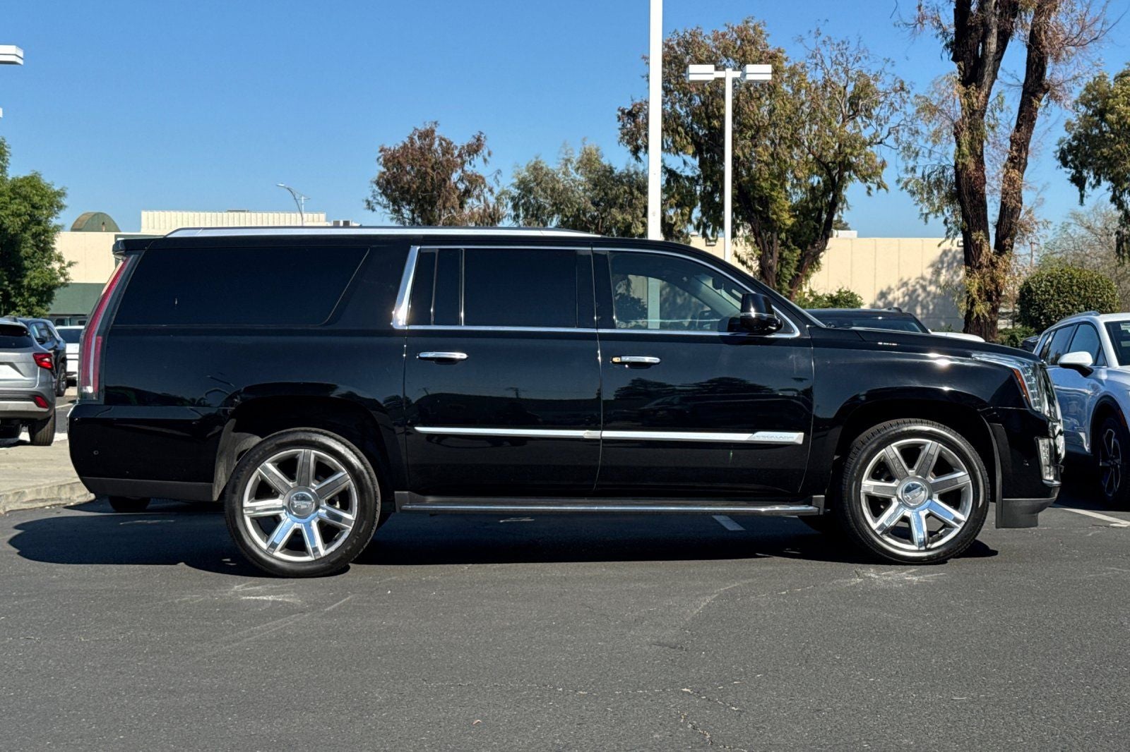 2018 Cadillac Escalade ESV Premium