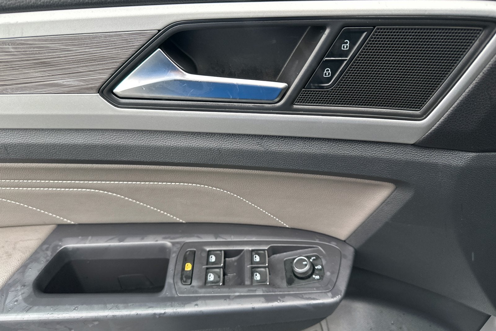 2021 Volkswagen Atlas Cross Sport 2.0T SE w/Technology