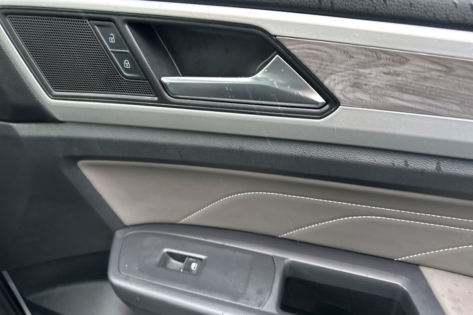 2021 Volkswagen Atlas Cross Sport 2.0T SE w/Technology