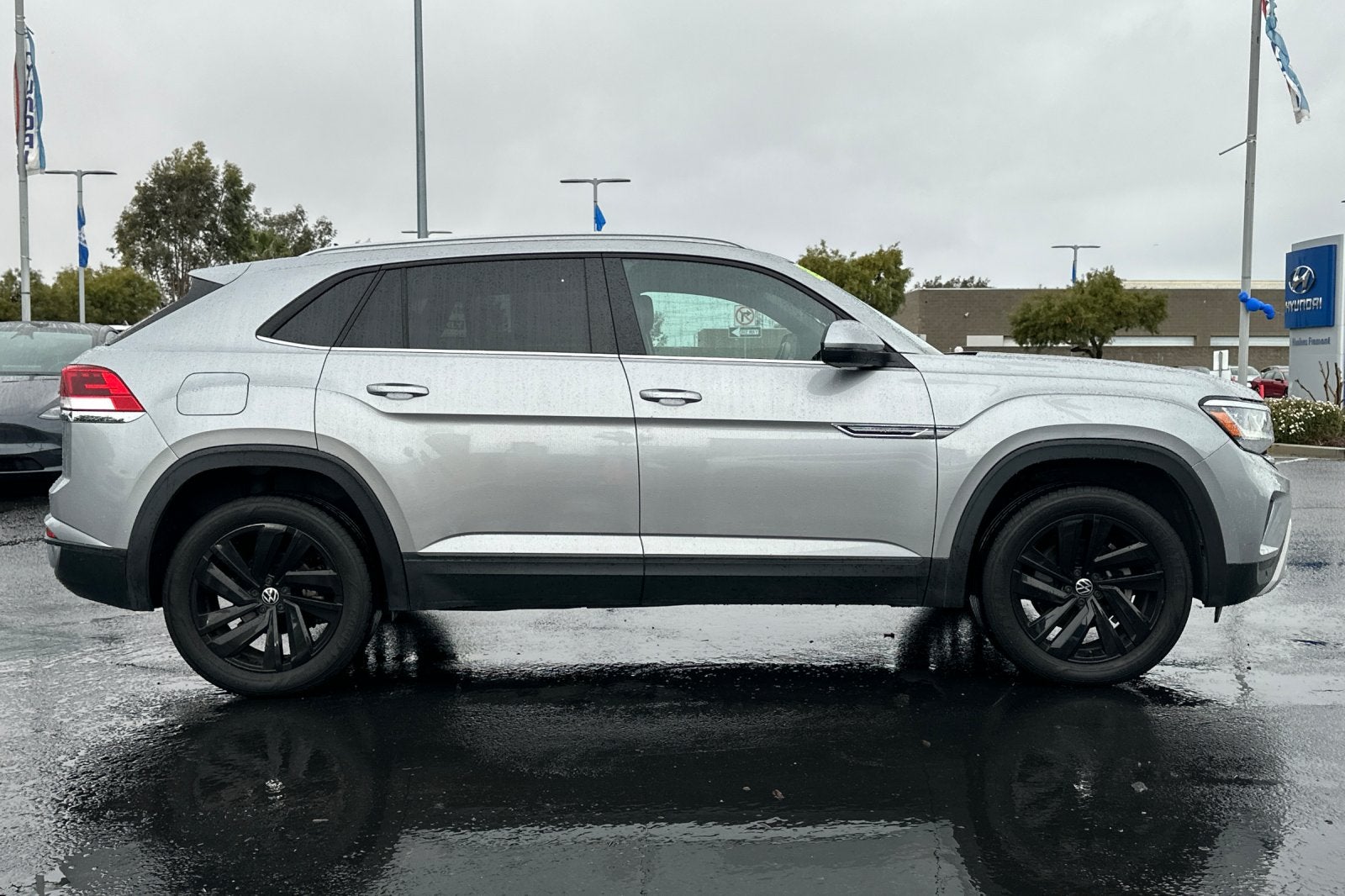 2021 Volkswagen Atlas Cross Sport 2.0T SE w/Technology