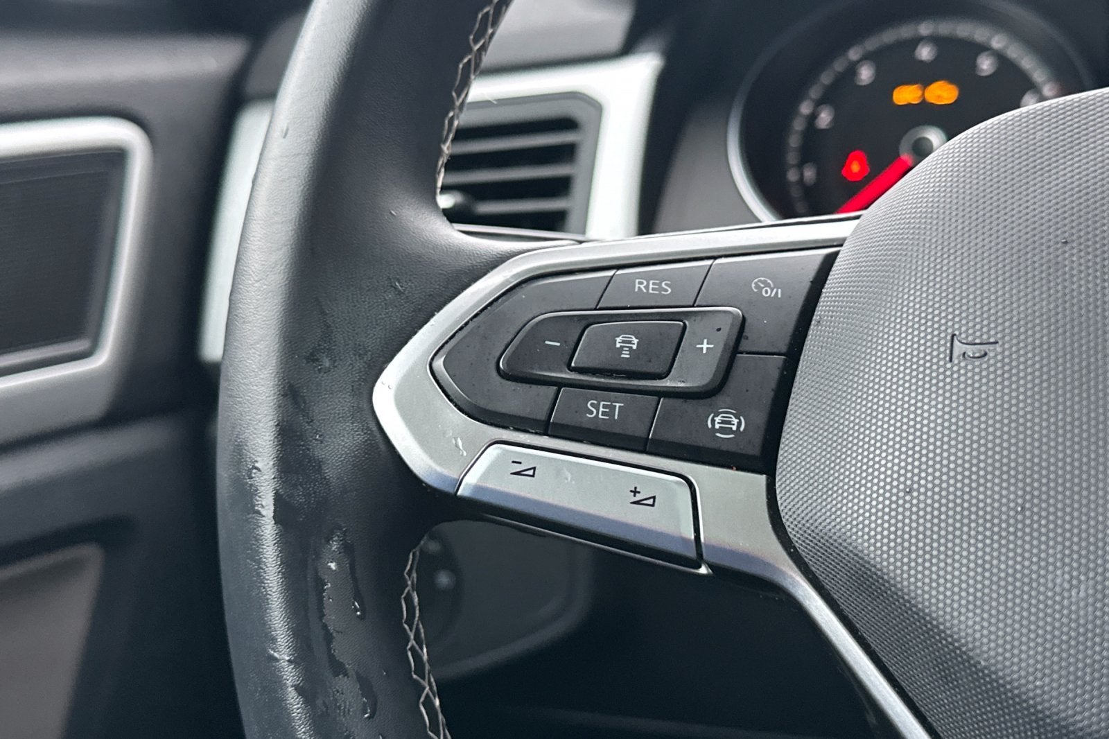 2021 Volkswagen Atlas Cross Sport 2.0T SE w/Technology