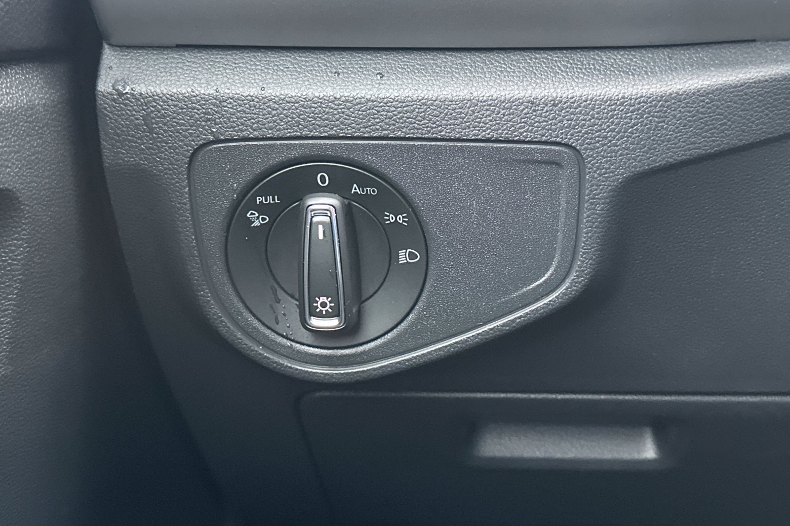 2021 Volkswagen Atlas Cross Sport 2.0T SE w/Technology