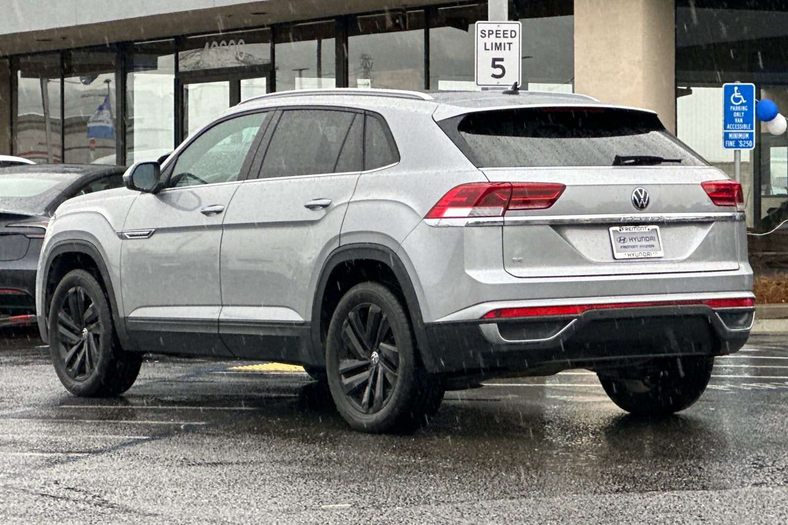 2021 Volkswagen Atlas Cross Sport 2.0T SE w/Technology