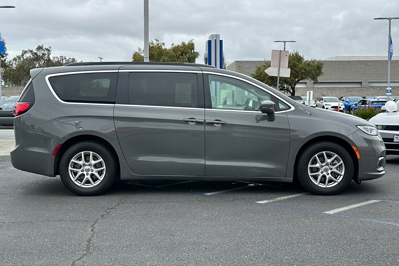 2022 Chrysler Pacifica Touring L