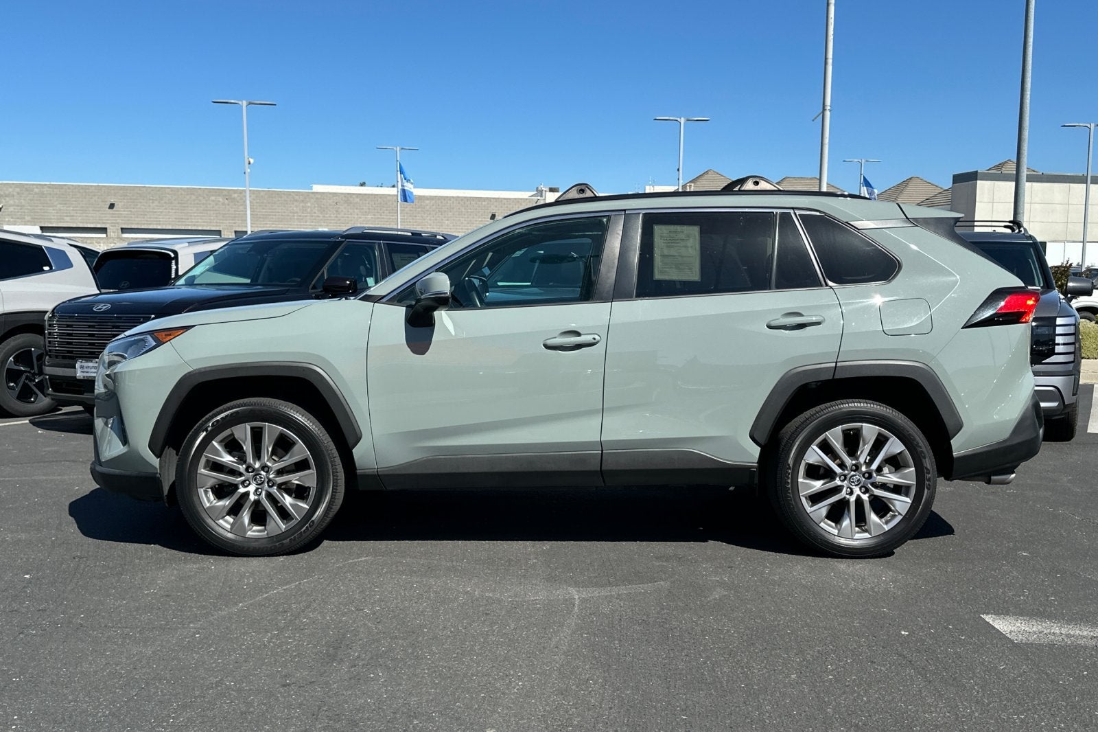 2021 Toyota RAV4 XLE Premium