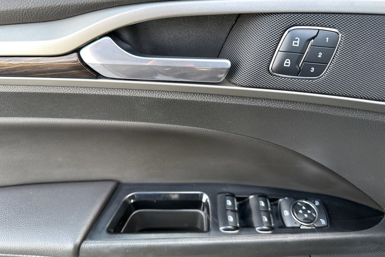 2015 Ford Fusion Hybrid SE