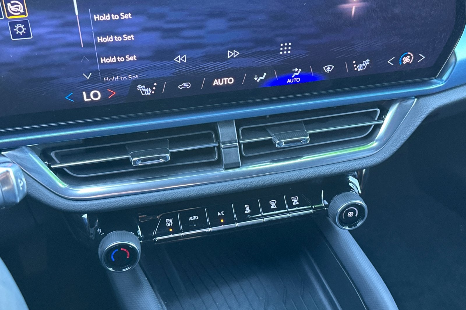 2024 Chevrolet Equinox EV LT