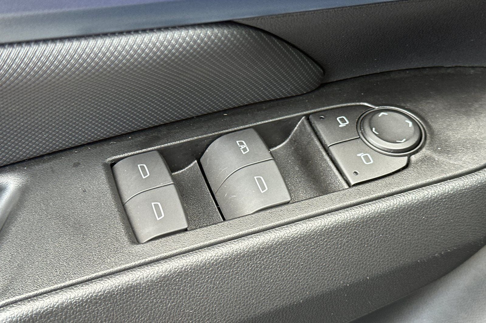 2024 Chevrolet Equinox EV LT