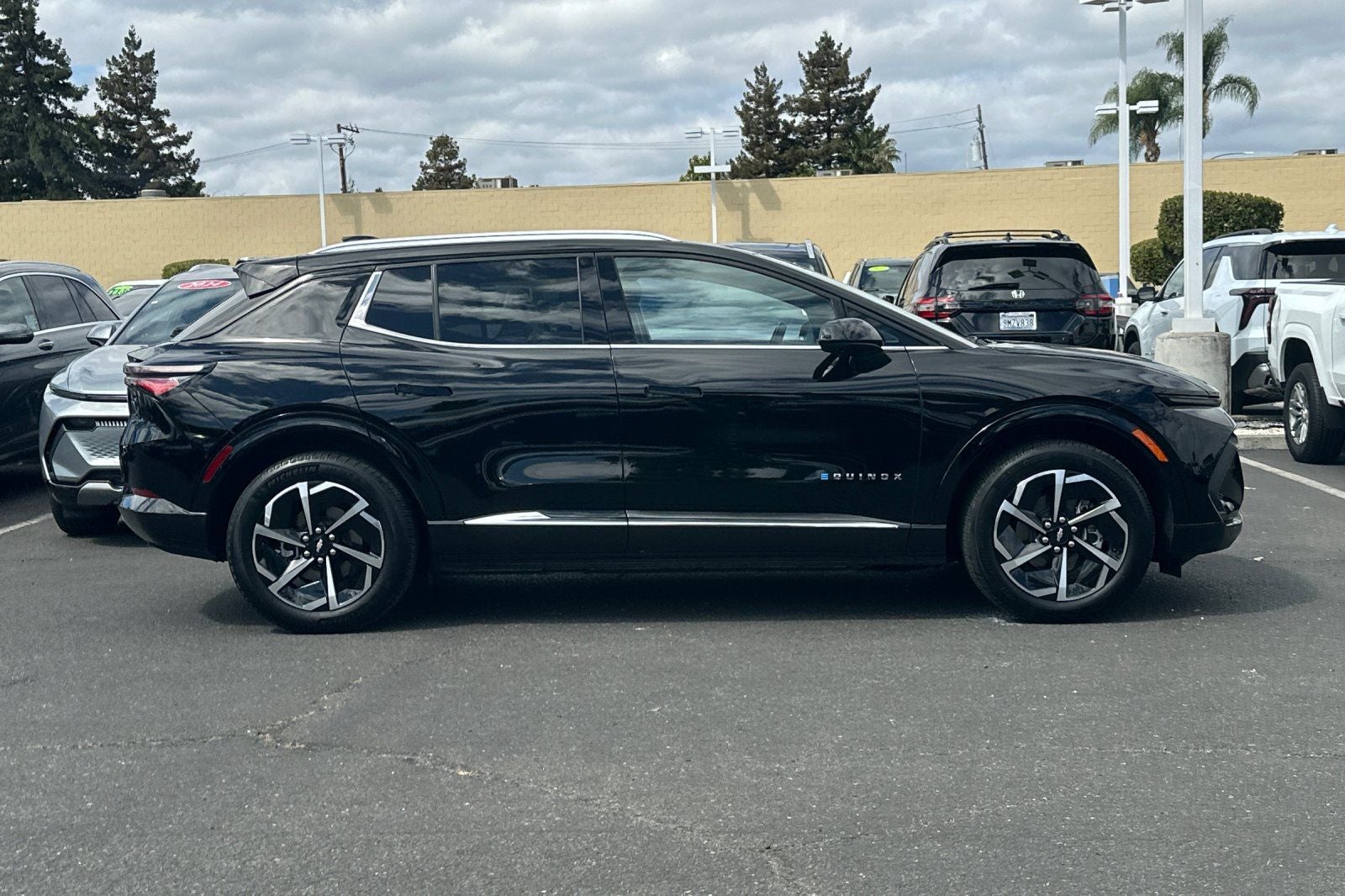 2024 Chevrolet Equinox EV LT