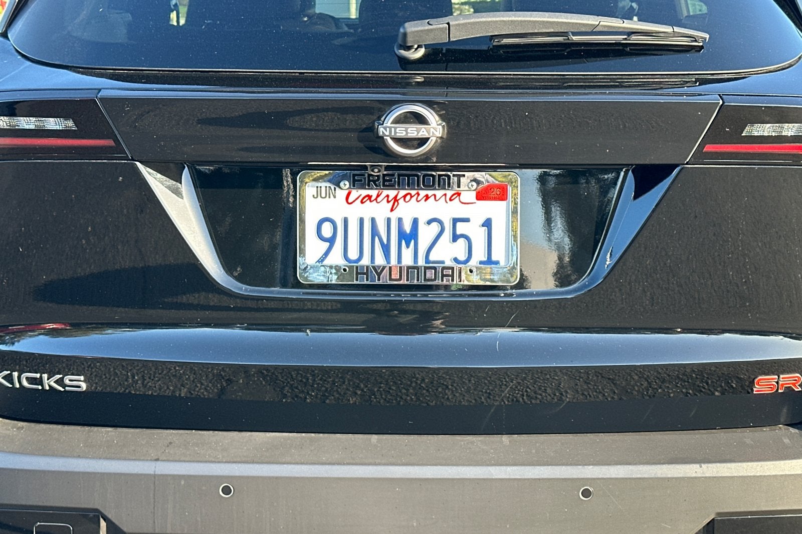 2025 Nissan Kicks SR