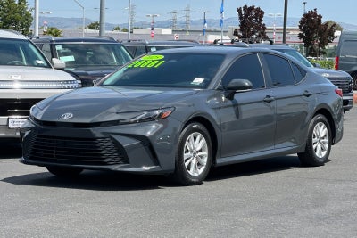 2025 Toyota Camry LE