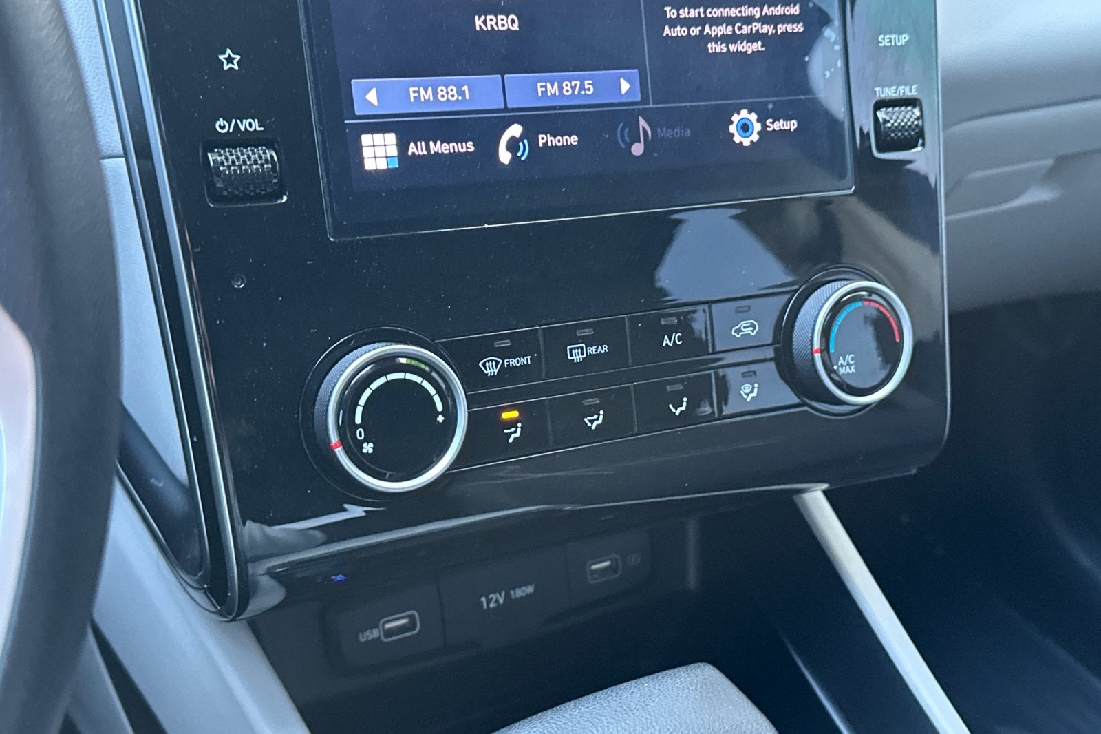 2023 Hyundai TUCSON SE