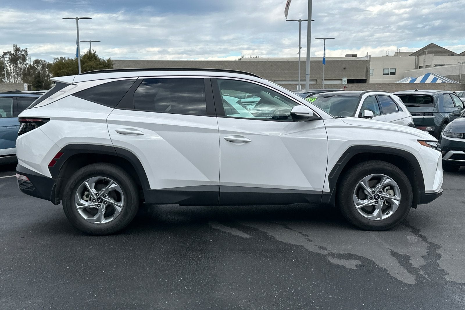 2023 Hyundai TUCSON SEL