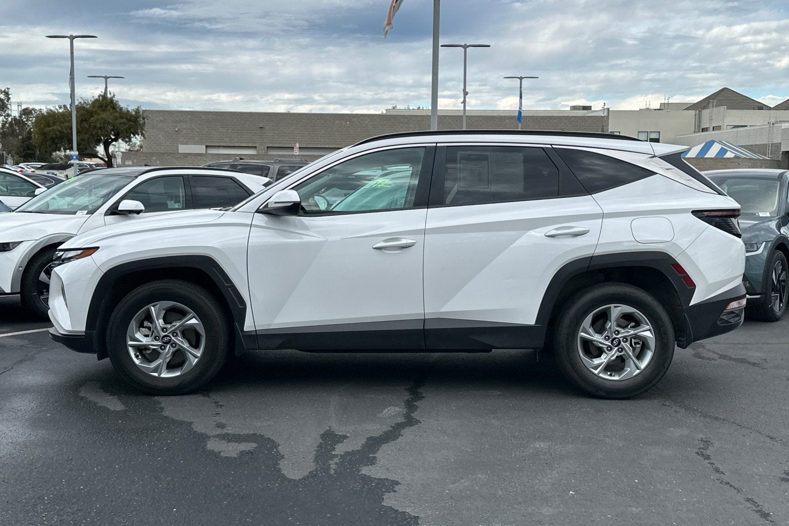 2023 Hyundai TUCSON SEL