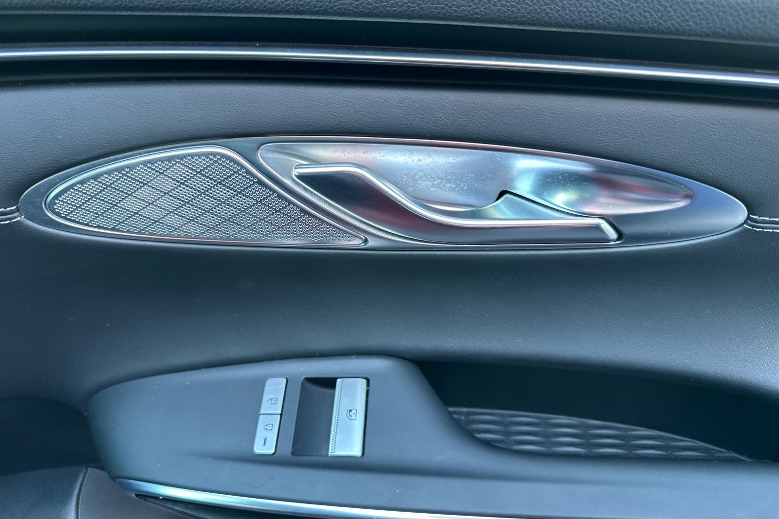 2025 Genesis GV70 2.5T