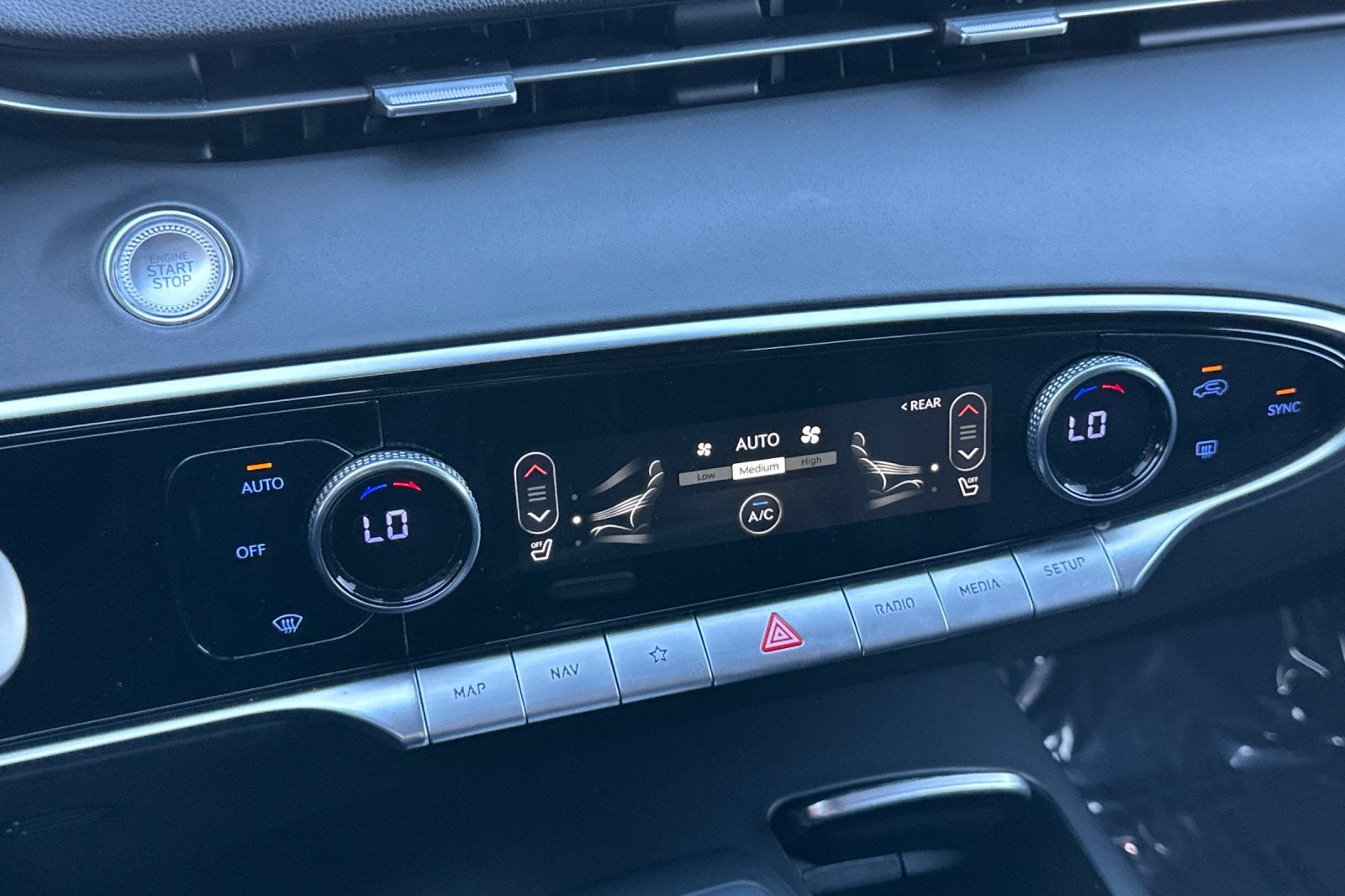 2025 Genesis GV70 2.5T
