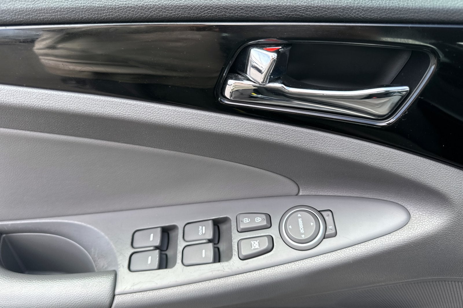 2013 Hyundai SONATA Limited