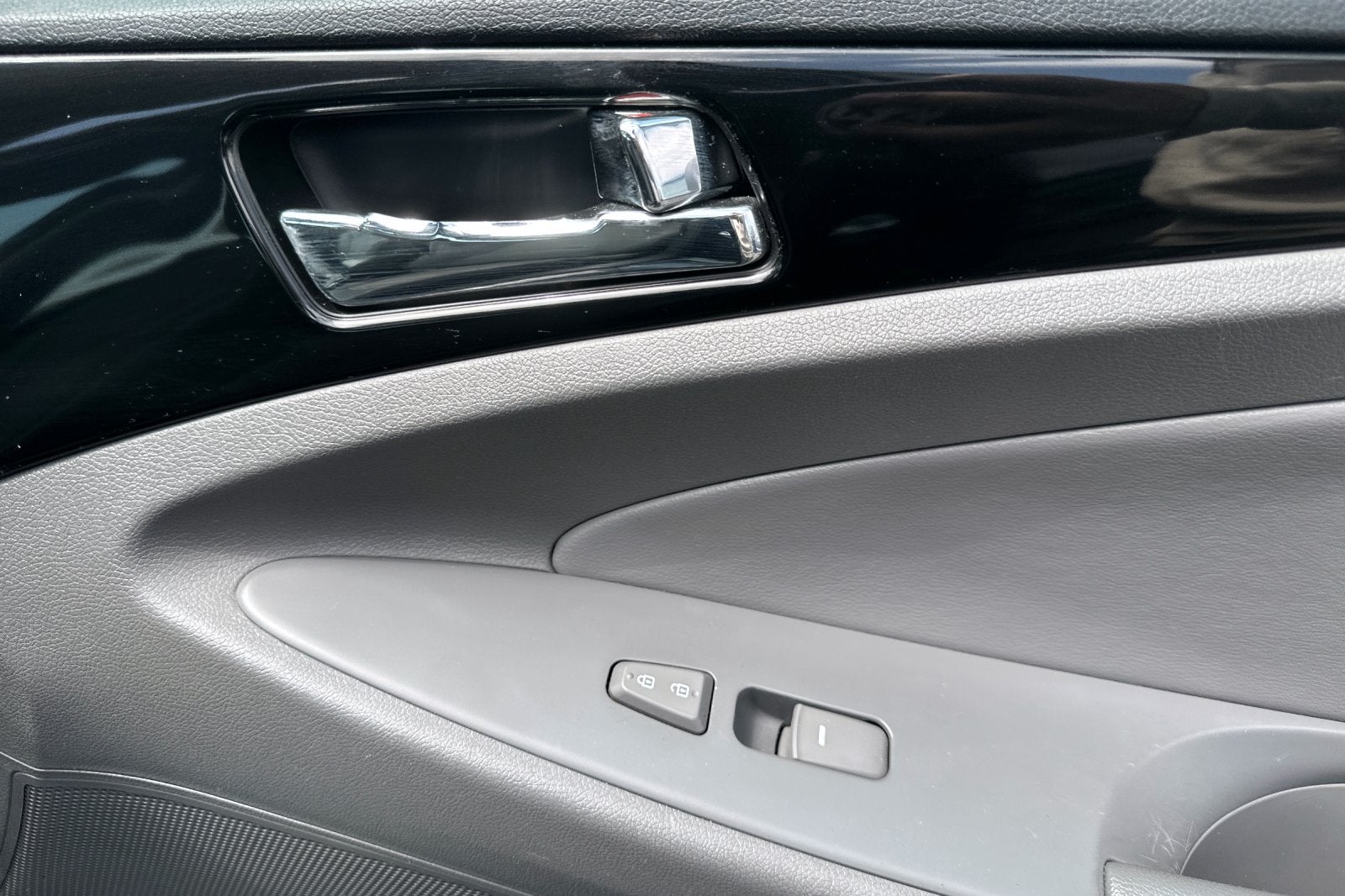 2013 Hyundai SONATA Limited