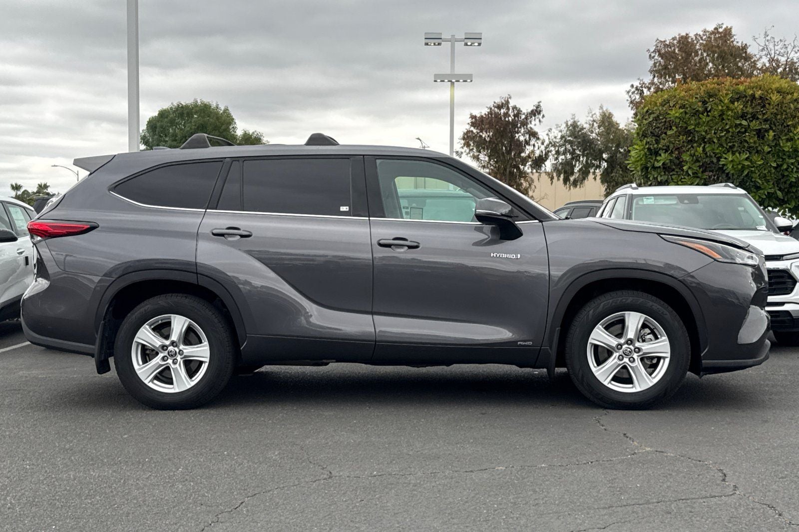 2021 Toyota Highlander Hybrid LE