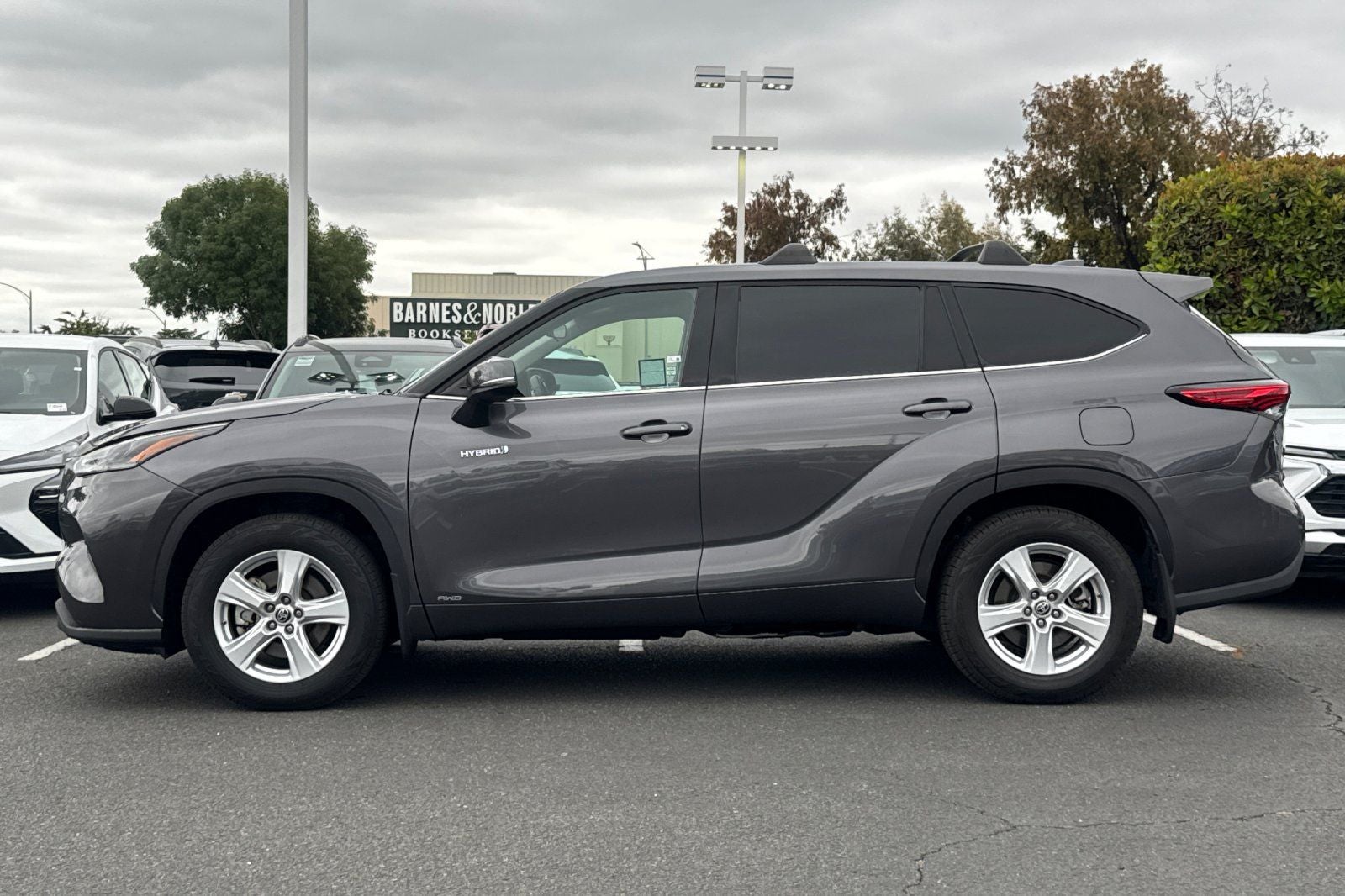 2021 Toyota Highlander Hybrid LE