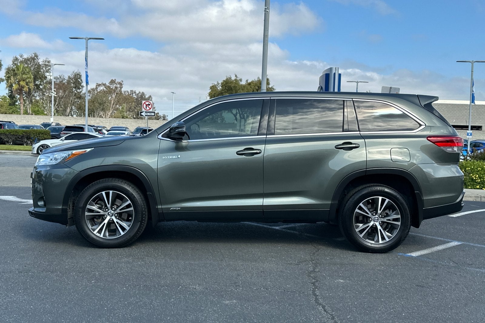 2019 Toyota Highlander Hybrid LE