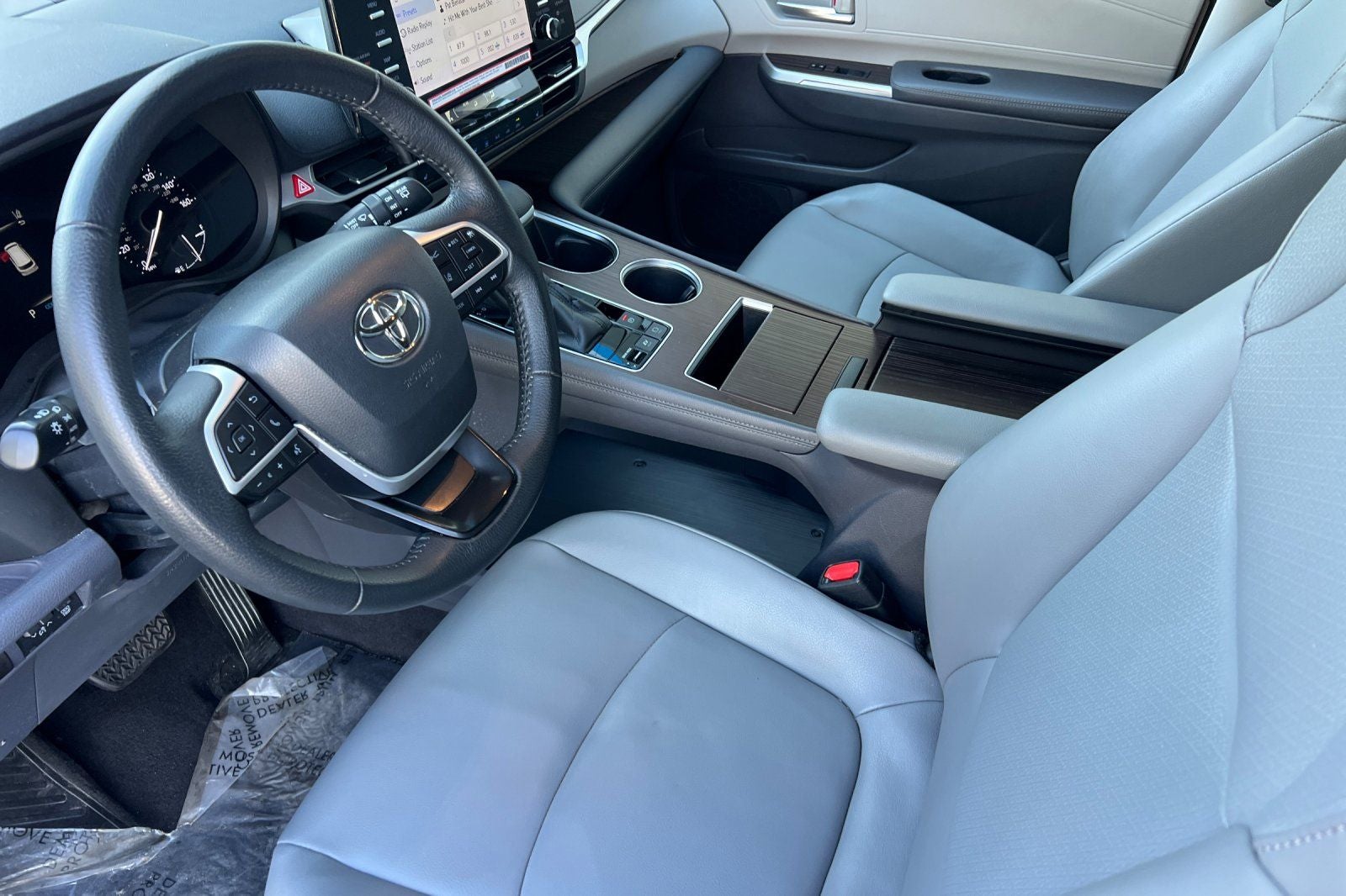 2022 Toyota Sienna XLE