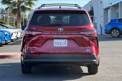 2022 Toyota Sienna XLE