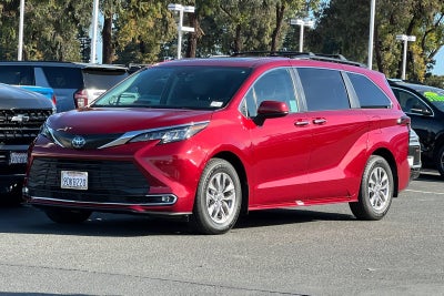 2022 Toyota Sienna XLE