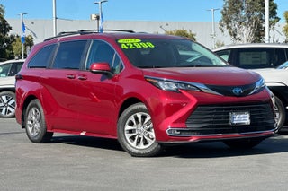 2022 Toyota Sienna XLE 8 Passenger