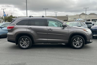 2018 Toyota Highlander SE