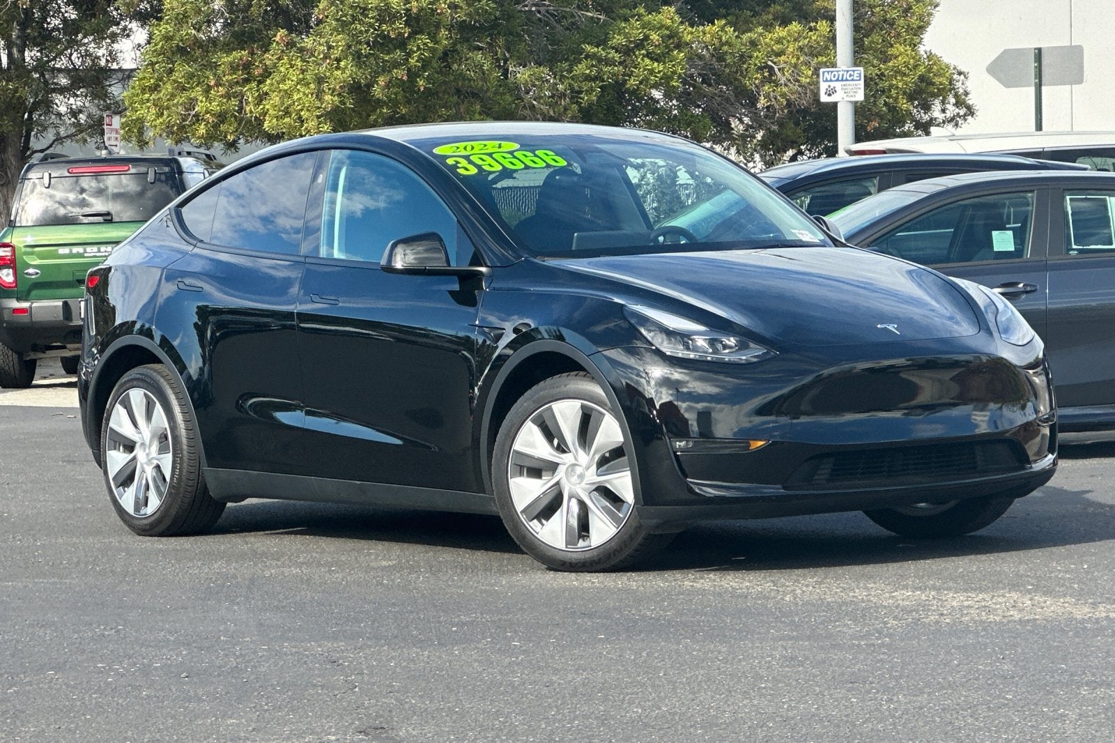 2024 Tesla Model Y Long Range