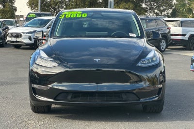2024 Tesla Model Y Long Range