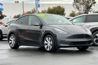 2024 Tesla Model Y Long Range