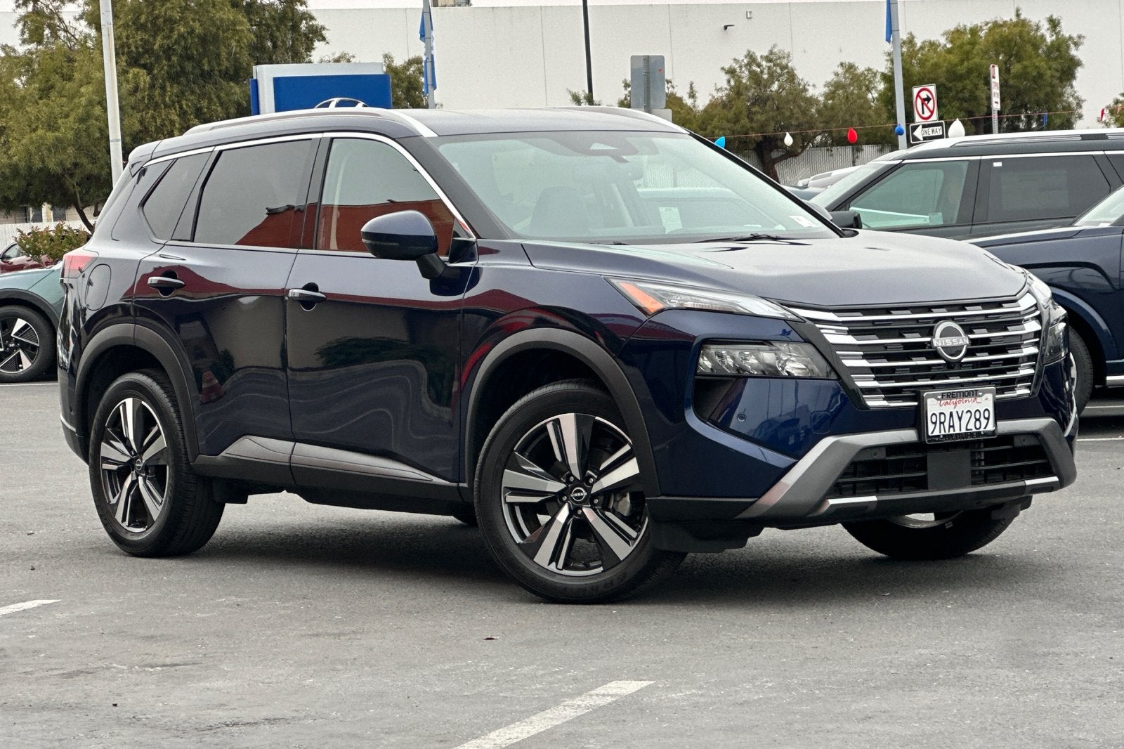 2025 Nissan Rogue SL FWD's photo