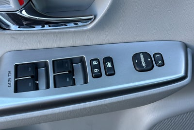 2016 Toyota Prius v Five
