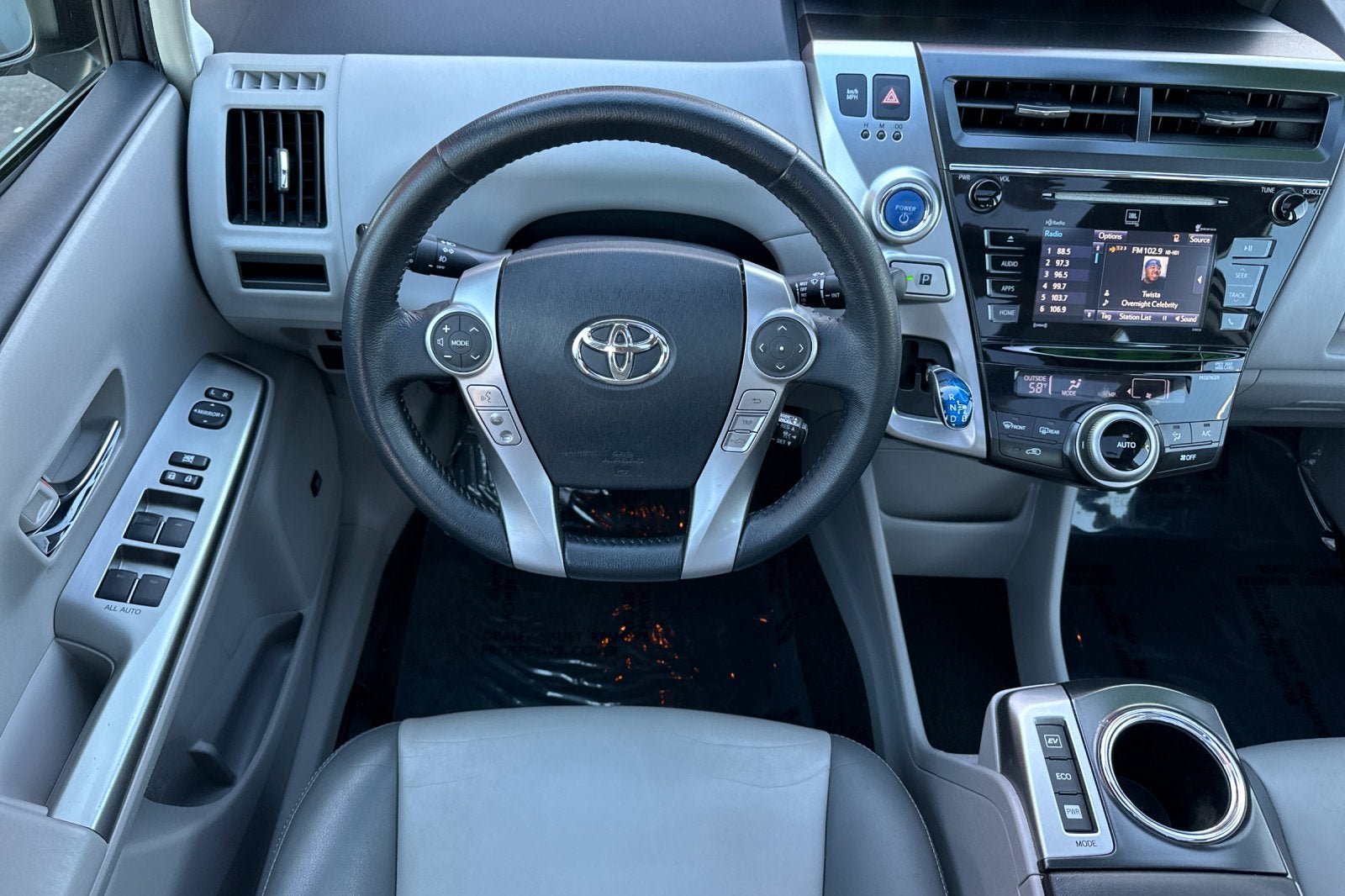 2016 Toyota Prius v Five