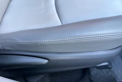 2016 Toyota Prius v Five