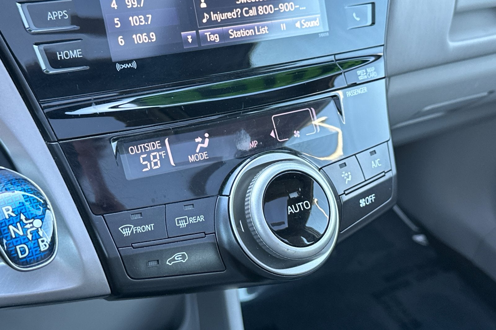 2016 Toyota Prius v Five