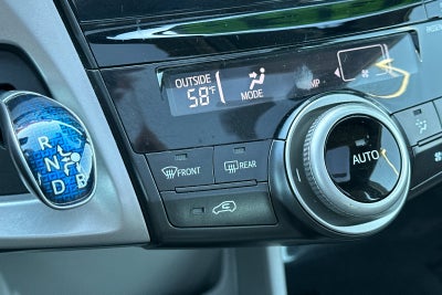 2016 Toyota Prius v Five