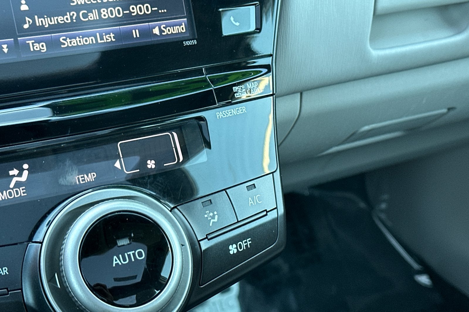 2016 Toyota Prius v Five