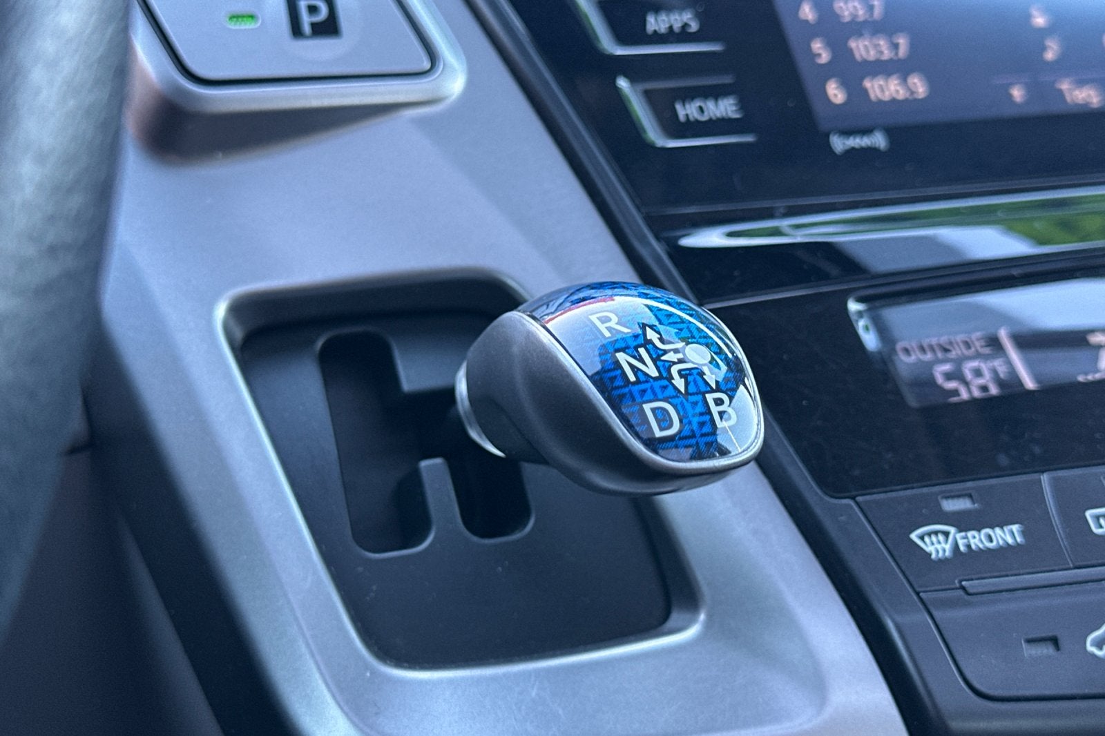 2016 Toyota Prius v Five