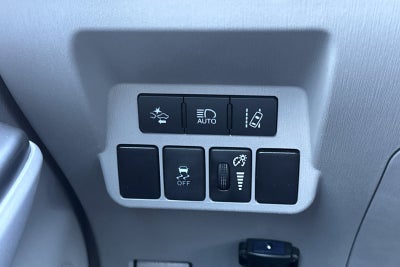 2016 Toyota Prius v Five