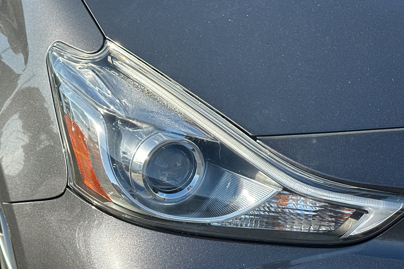 2016 Toyota Prius v Five