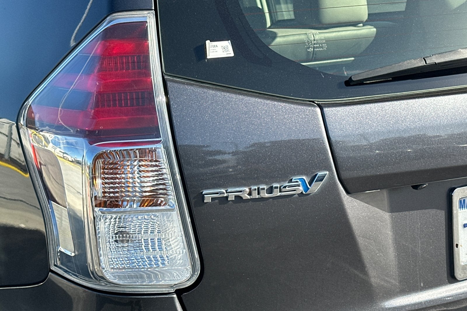 2016 Toyota Prius v Five
