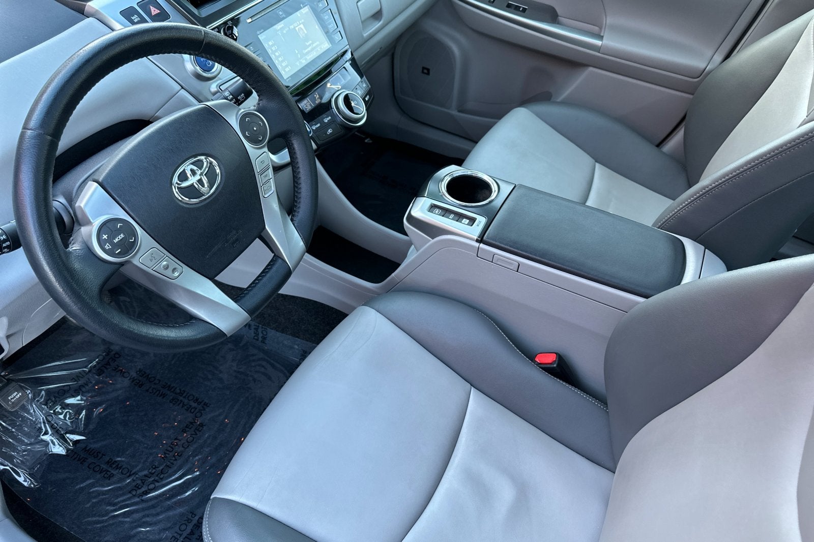 2016 Toyota Prius v Five